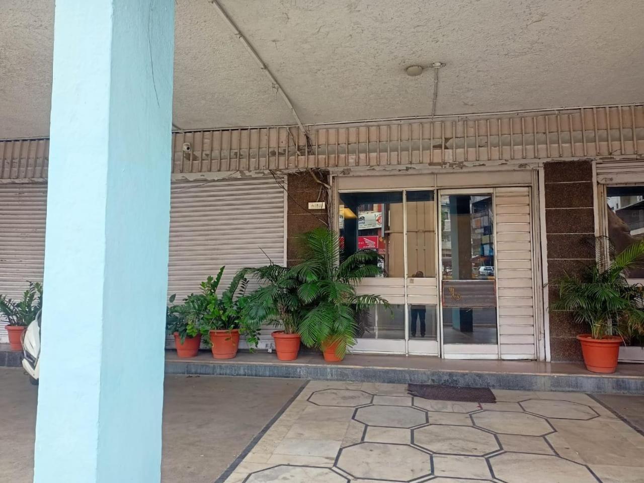 Hotel Skylark Nagpur Exterior photo